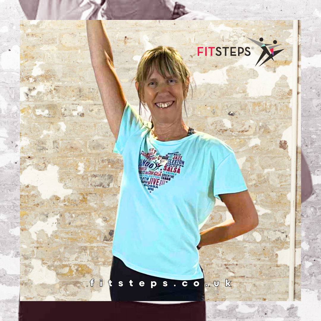 FitSteps Heart Design Open Backed Tee in Mint